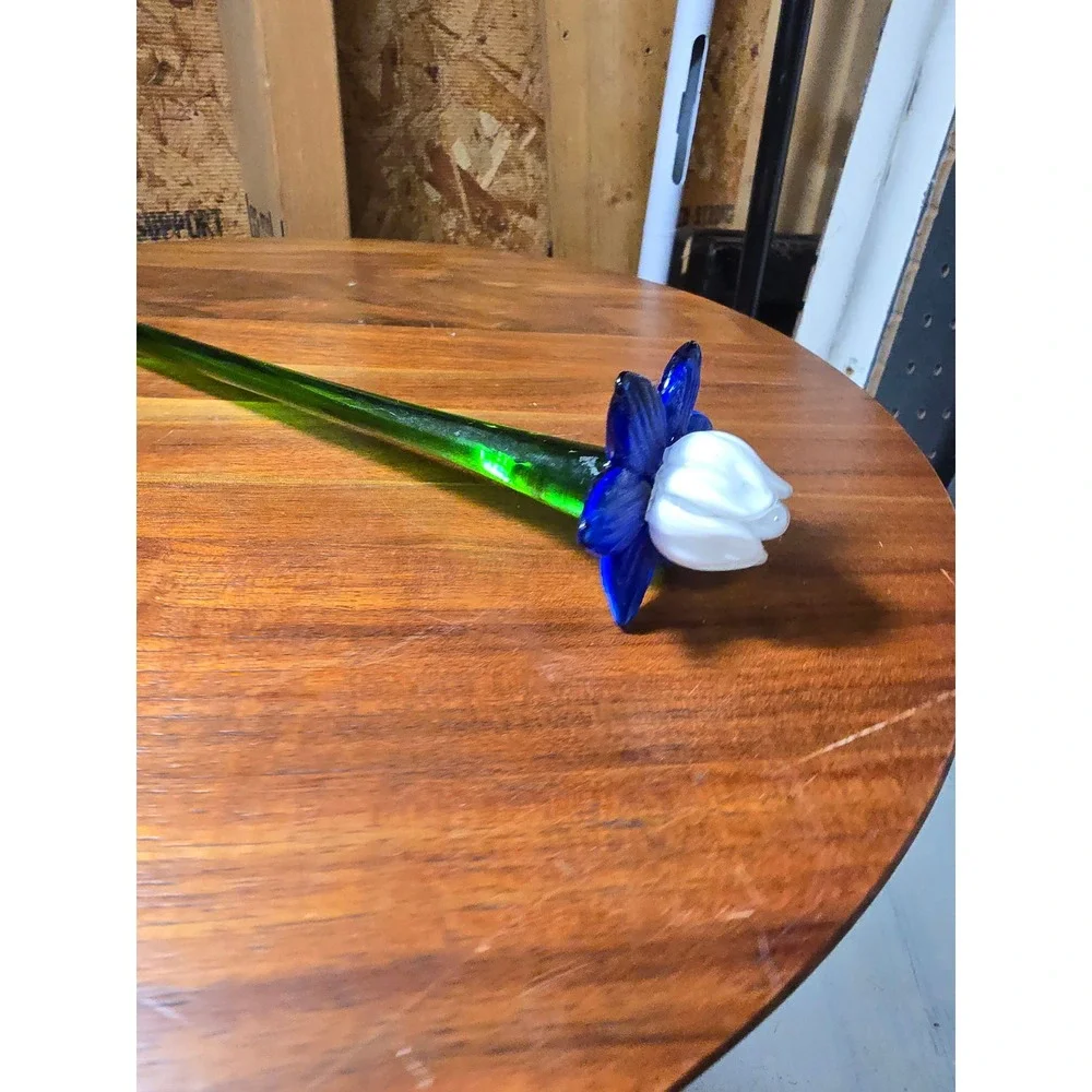 Hand Blown Art Glass Flower Blue White Petals Green Stem 11.5 Inch Decorative